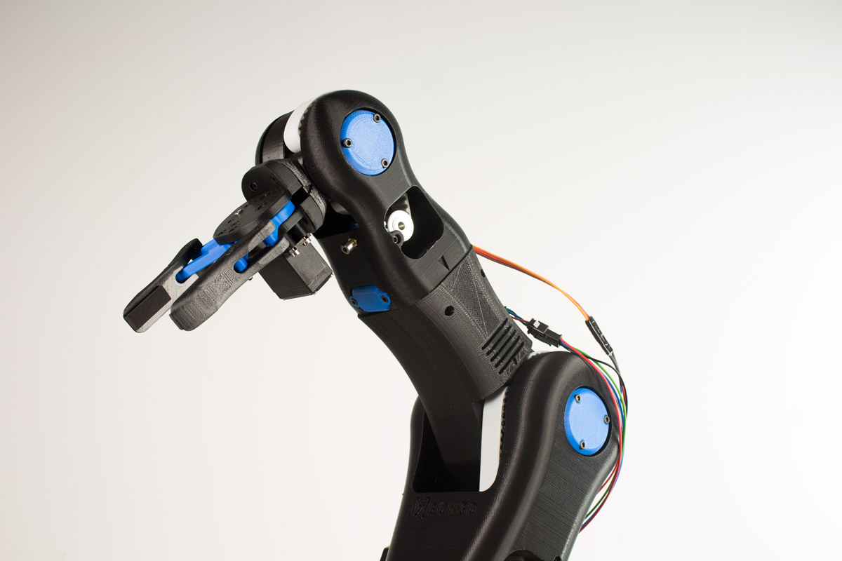 Impresora Bcn 3d caso práctico brazo robótico